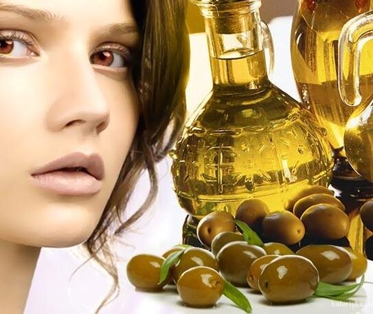 Olive oil for a refreshing face mask