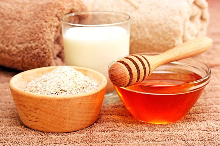 Ingredients for a refreshing oat mask