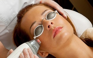 the essence of the procedure for laser skin rejuvenation
